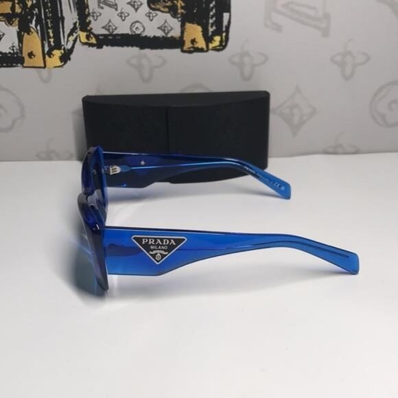 New Authentic Prada PR13Z Sunglasses – Blue Frame / Grey Lenses, Square Shape - Picture 9 of 13